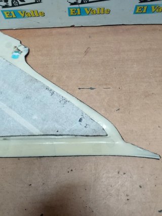 Embellecedor Pilar C trasero BMW III E46