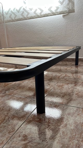 Conjunto de cama, cabezal y somier