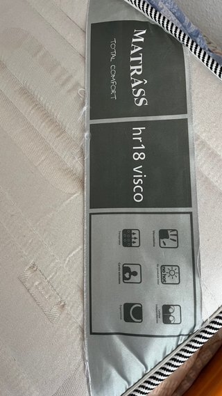 Conjunto de cama, cabezal y somier