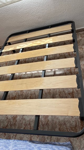 Conjunto de cama, cabezal y somier