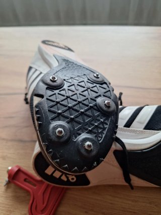 Zapatillas Atletismo  clavos Adidas Talla 38
