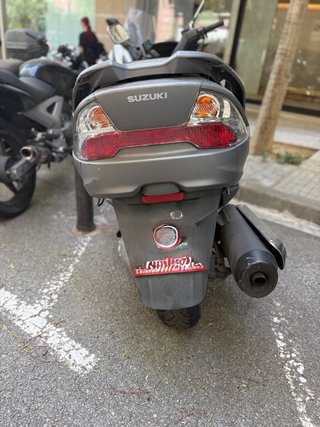 Suzuki Burgman 400