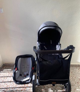 Silla de paseo y capazo negro