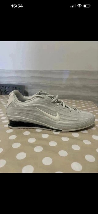 Nike Shox Z come nuove ingrandire foto per vedere.