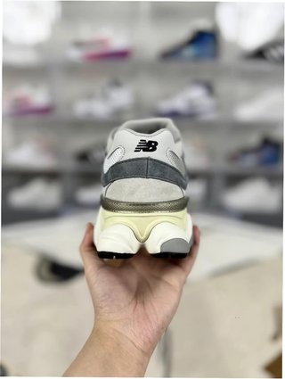 New Balance 9060 Gris Talla 39.5