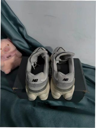 New Balance 9060 Talla 39.5