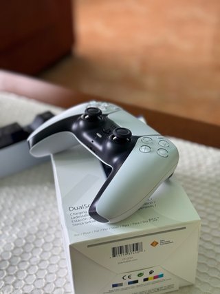 DualSense (PS5) + Estación de Carga Sony