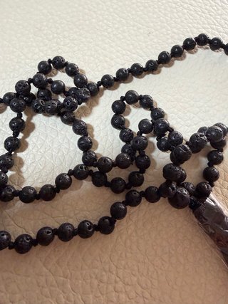 Mala de piedras naturales negras