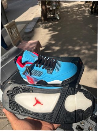 Nike Air Jordan 4 Retro x Travis Scott Talla 41