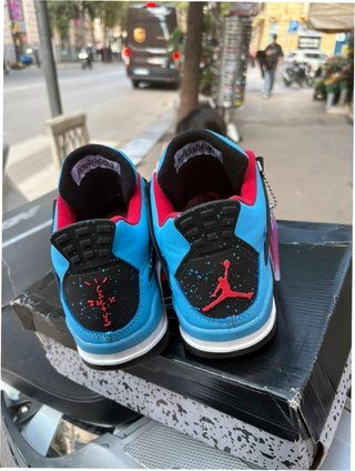 Nike Air Jordan 4 Retro x Travis Scott Talla 41