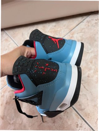 Nike Air Jordan 4 Retro x Travis Scott 38