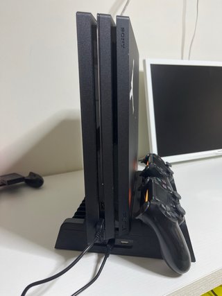 PS4 Pro + Soporte Cargador Dual