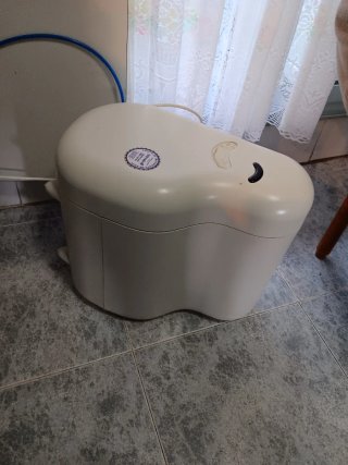 Depuradora de agua, poco uso, funciona bien.