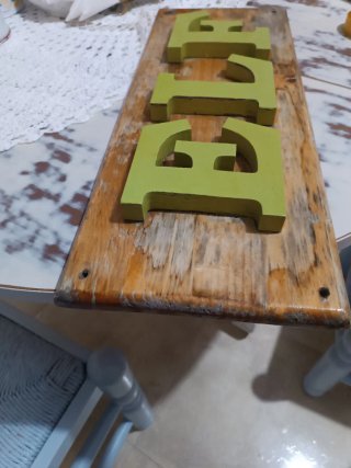 Letrero ELF madera rústica