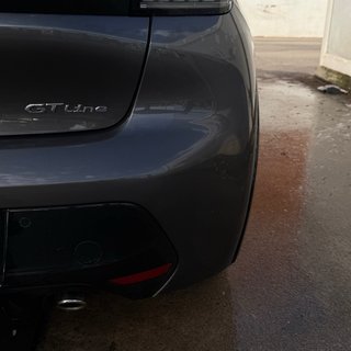 Peugeot 208 2021