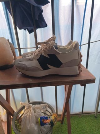 Zapatillas New Balance Beige y Azul