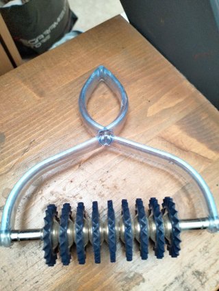Attrezzo cucina rulli metallo plastica