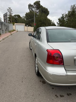 Toyota Avensis 2005