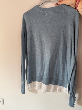 Jersey fino azul y blanco