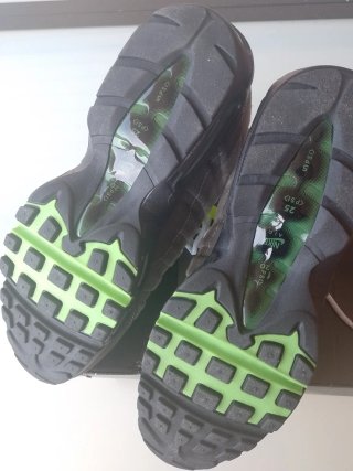 Nike Air Max 95 Talla 42.5 Gris/Verde