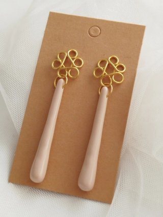 Pendientes ceremonia beige y oro