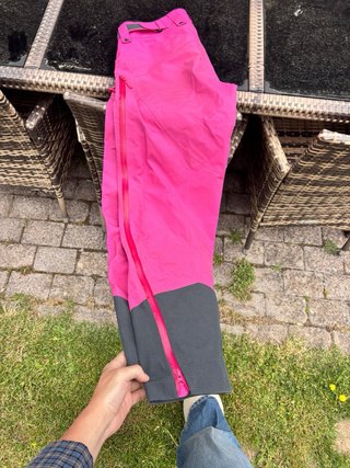 Pantalones de esquí Norrøna rosas