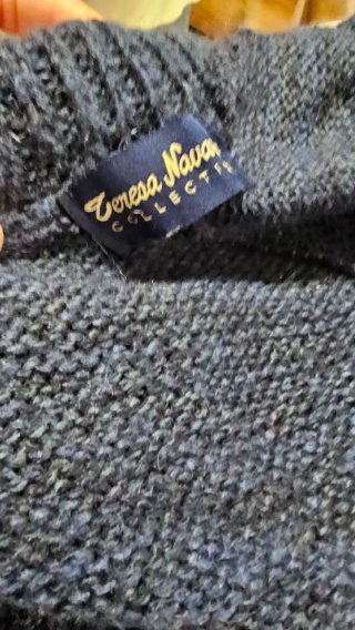 Poncho Teresa Navarro cuello alto flecos