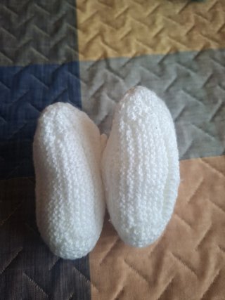 Conjunto Bebé Tejido a Mano.  Nuevo  a estrenar.