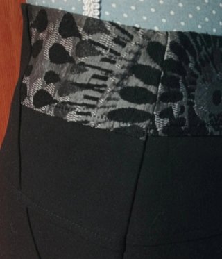 Falda negra Sym