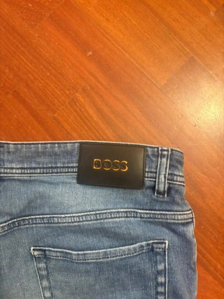 Jeans BOSS Uomo Regular Fit W34 misure in descriz