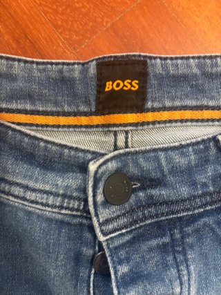 Jeans BOSS Uomo Regular Fit W34 misure in descriz
