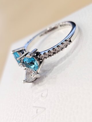 Anillo Pandora Lazo Azul Bridgerton 50+caja