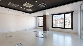Oficina en alquiler en La Maternitat i Sant Ramon en Barcelona