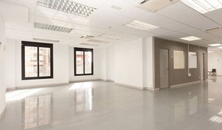 Oficina en alquiler en La Maternitat i Sant Ramon en Barcelona