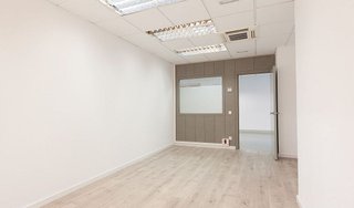 Oficina en alquiler en La Maternitat i Sant Ramon en Barcelona