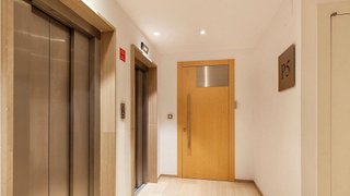 Oficina en alquiler en La Maternitat i Sant Ramon en Barcelona