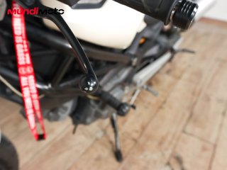DUCATI MONSTER 696