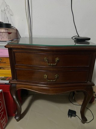 Armario de madera y somier