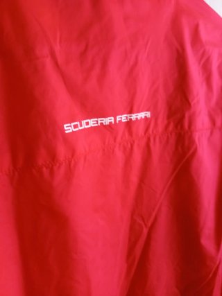 Cortavientos chubasquero Ferrari Rojo