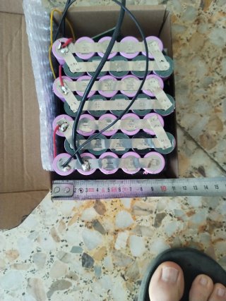 Batería 25v 500w seminueva