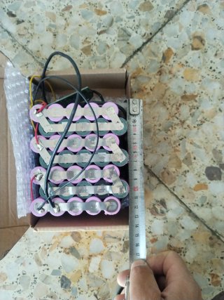 Batería 25v 500w seminueva