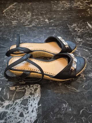 Sandali n. 39 con strass