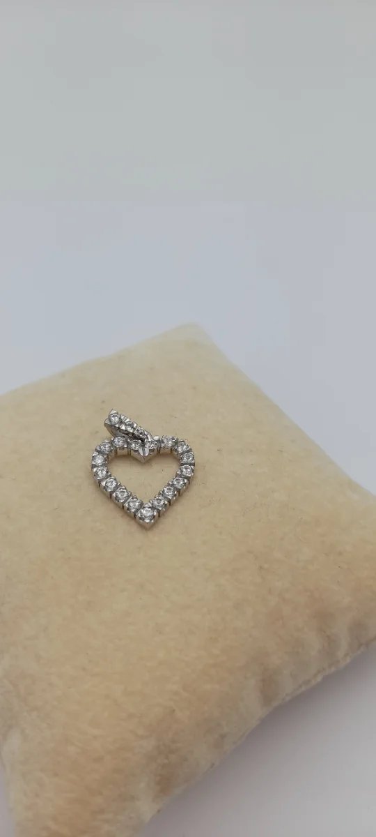 Colgante de oro blanco 18kt con Circonitas.