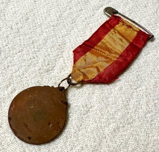 Muy escasa medalla de tropas Regulares Indigenas.