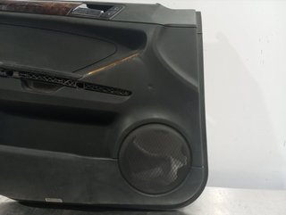 GUARNECIDO PUERTA DELANTERA IZQUIERDA MERCEDES-BE