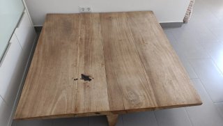 Tavolo da salotto in legno massello