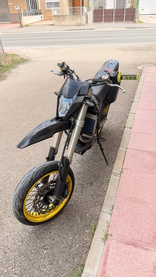 Husaberg FE 450 Supermotard
