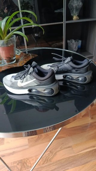Zapatillas Nike Air Max Negras y Blancas