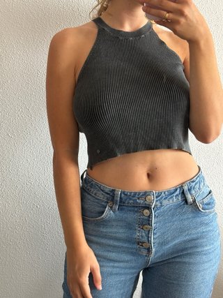 Top corto gris de canalé de Brownie