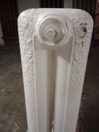 Radiatore Ghisa Vintage Bianco con Piedini